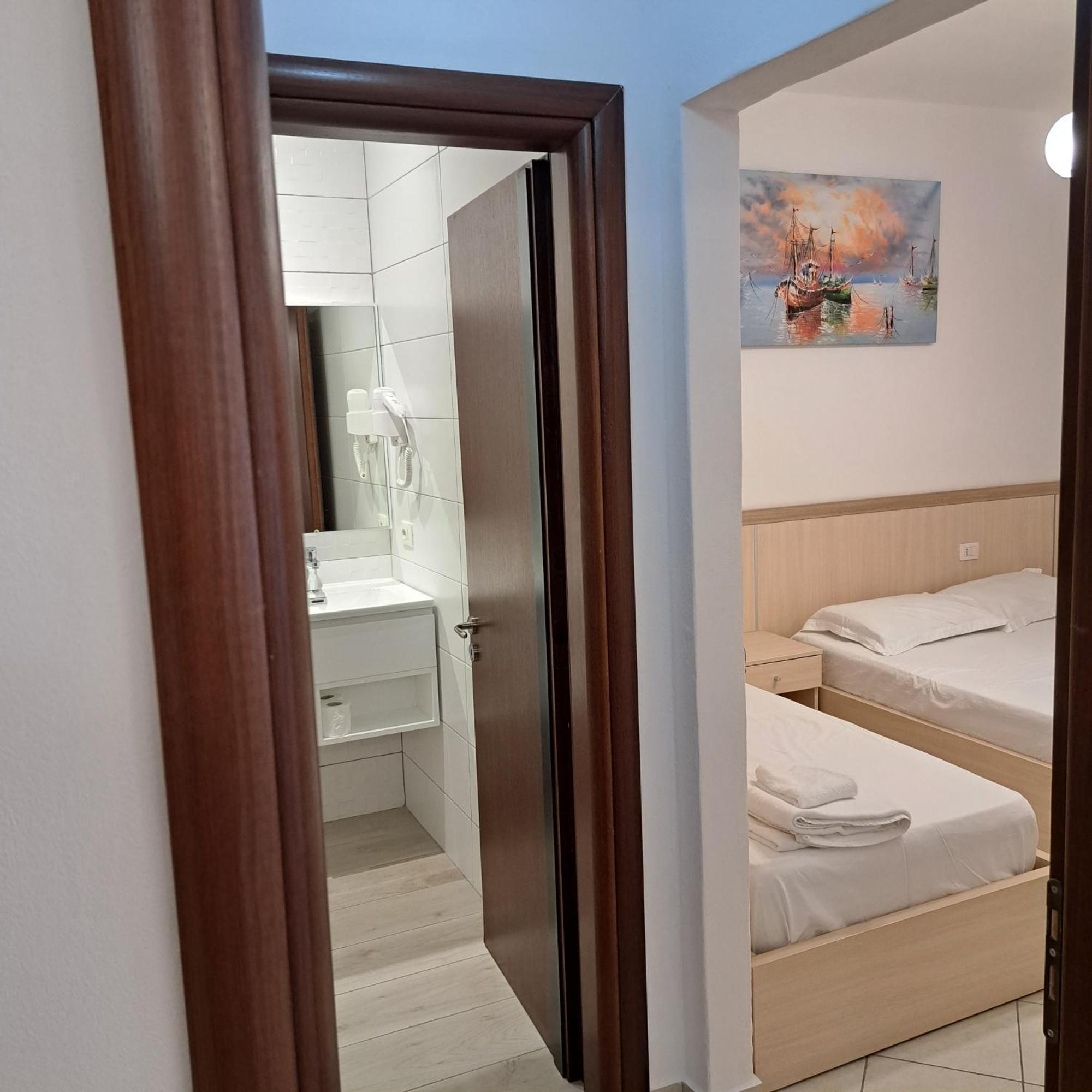Apart-Hotel Alvi Sarandë Exterior foto