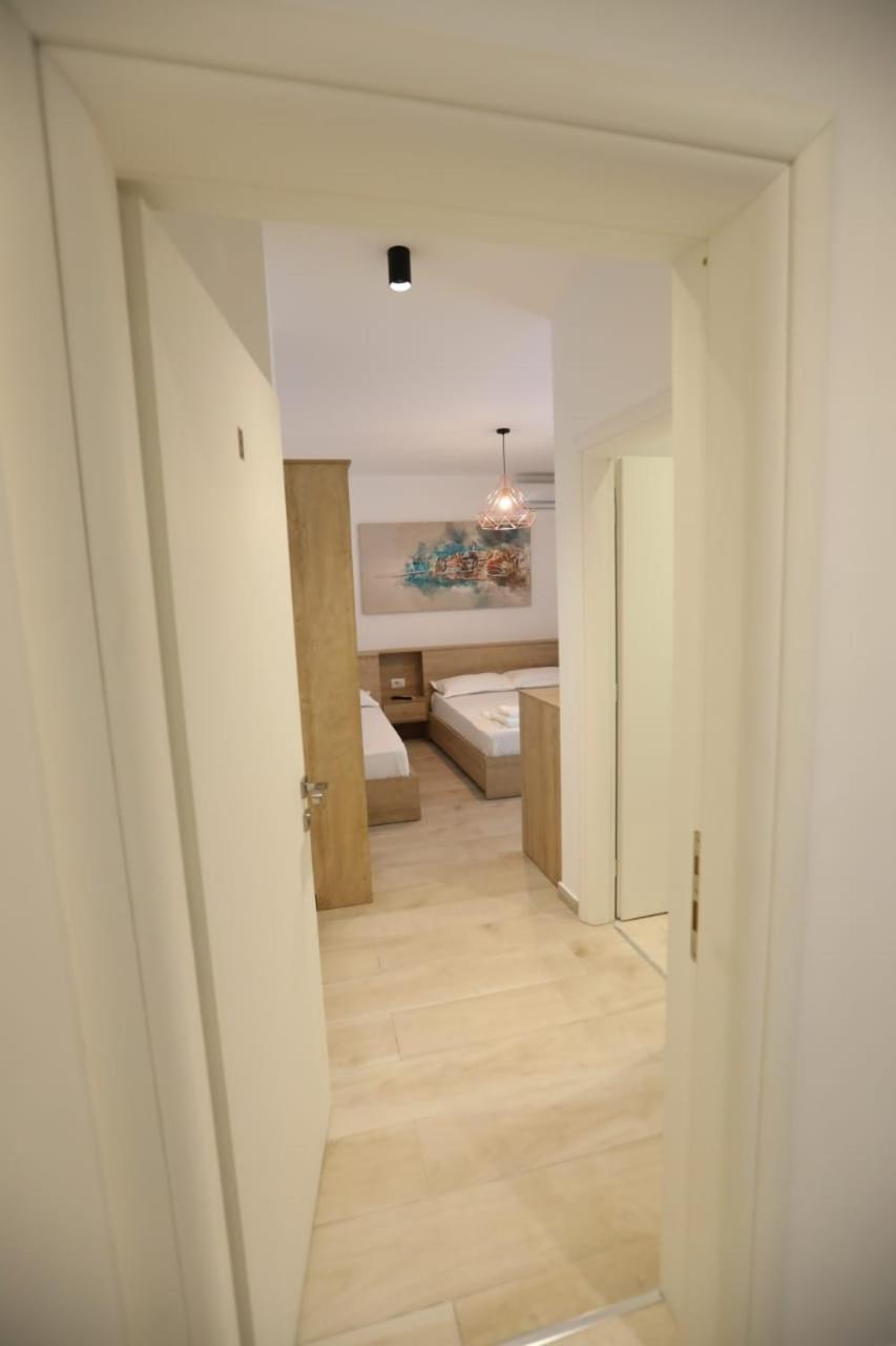 Apart-Hotel Alvi Sarandë Exterior foto
